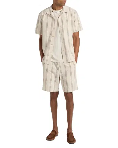 Vince Men 's Cove Stripe Relaxed-Fit Shorts | Thumbnail 1 Vince Men 's Cove Stripe Relaxed-Fit Shorts | Thumbnail 1