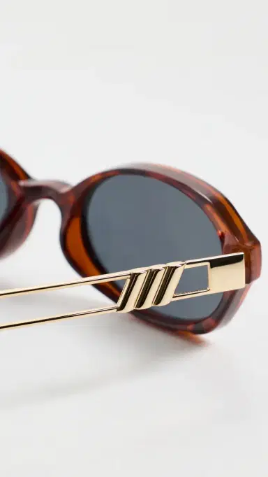 Le Specs Lunita Sunglasses Dark Tort One Size | Thumbnail 5 Le Specs Lunita Sunglasses Dark Tort One Size | Thumbnail 5