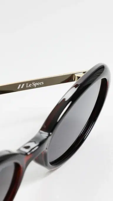Le Specs Magnifique Sunglasses Dark Tort One Size | Thumbnail 5 Le Specs Magnifique Sunglasses Dark Tort One Size | Thumbnail 5