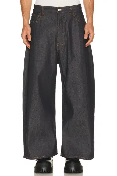 Balenciaga Round Fit Jeans | Thumbnail 1 Balenciaga Round Fit Jeans | Thumbnail 1