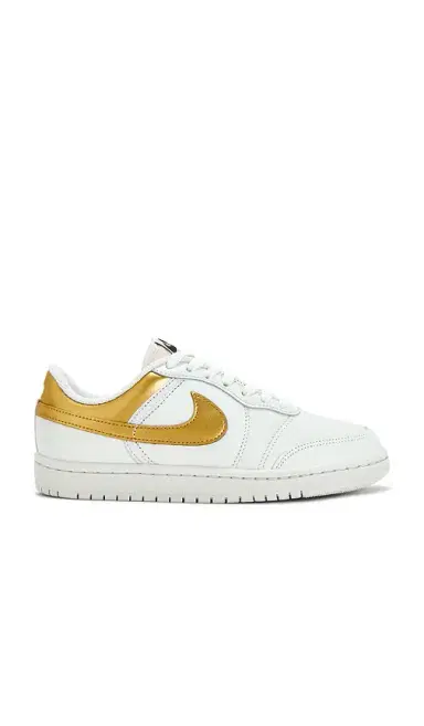 Jordan Air Jordan Skyline Low LE Sneaker | Thumbnail 1 Jordan Air Jordan Skyline Low LE Sneaker | Thumbnail 1