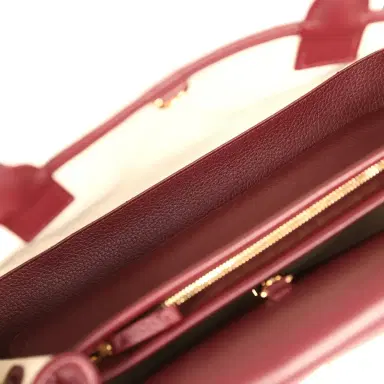Chanel Chanel Small "Urban Essential" East West Shopping Tote Dark Burgundy Caviar Gold Hardware | Thumbnail 9 Chanel Chanel Small "Urban Essential" East West Shopping Tote Dark Burgundy Caviar Gold Hardware | Thumbnail 9