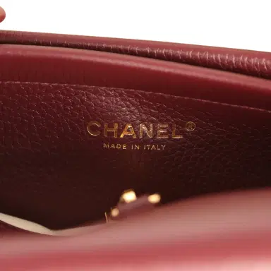 Chanel Chanel Small "Urban Essential" East West Shopping Tote Dark Burgundy Caviar Gold Hardware | Thumbnail 10 Chanel Chanel Small "Urban Essential" East West Shopping Tote Dark Burgundy Caviar Gold Hardware | Thumbnail 10
