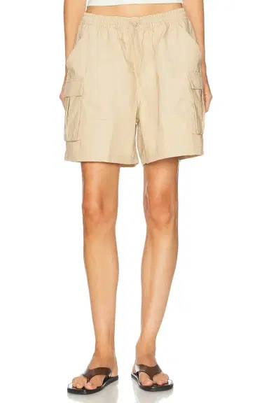 Nike Mid-Rise Loose 5 Cargo Short | Thumbnail 1 Nike Mid-Rise Loose 5 Cargo Short | Thumbnail 1