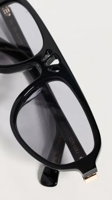 Luv Lou The Dakota Sunglasses Black One Size | Thumbnail 5 Luv Lou The Dakota Sunglasses Black One Size | Thumbnail 5