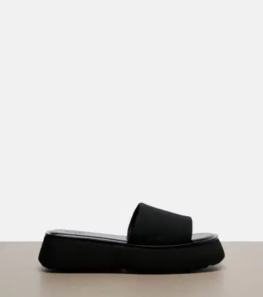 Gucci GG canvas platform slides | Thumbnail 3 Gucci GG canvas platform slides | Thumbnail 3