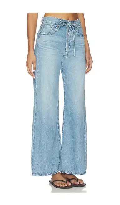 Madewell The Ultimate Wide Leg Jean | Thumbnail 2 Madewell The Ultimate Wide Leg Jean | Thumbnail 2