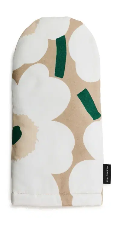 Marimekko Pieni Unikko Oven Mitt Sand/White/Hay/Emerald | Thumbnail 1 Marimekko Pieni Unikko Oven Mitt Sand/White/Hay/Emerald | Thumbnail 1