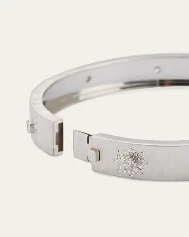 Buccellati Macri Classica 18K White Gold Bracelet with Diamonds | Thumbnail 4 Buccellati Macri Classica 18K White Gold Bracelet with Diamonds | Thumbnail 4