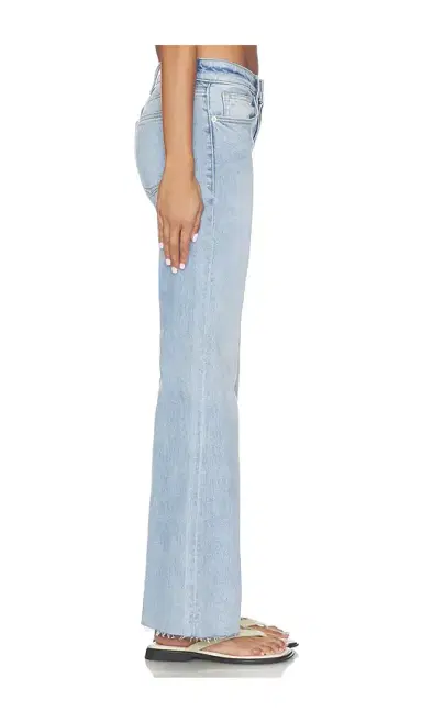 GOOD AMERICAN Vintage Low Rise Relaxed Flare Jeans | Thumbnail 5 GOOD AMERICAN Vintage Low Rise Relaxed Flare Jeans | Thumbnail 5