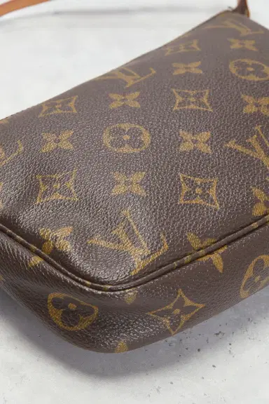 FWRD Renew Louis Vuitton Monogram Pochette Accessoires Shoulder Bag | Thumbnail 10 FWRD Renew Louis Vuitton Monogram Pochette Accessoires Shoulder Bag | Thumbnail 10
