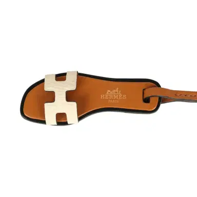 HERMÈS Hermes Sac Oran Nano Bag Charm White, Naturel Sable, Black Epsom, Butler, Vache Hunter | Thumbnail 3 HERMÈS Hermes Sac Oran Nano Bag Charm White, Naturel Sable, Black Epsom, Butler, Vache Hunter | Thumbnail 3