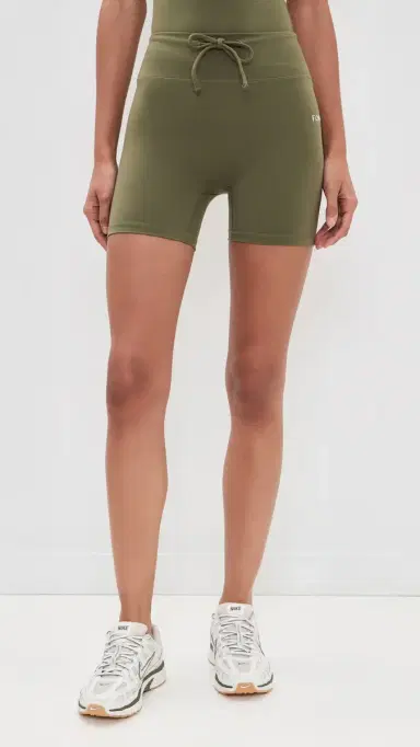 FORM Drawstring Shorts Olive | Thumbnail 2 FORM Drawstring Shorts Olive | Thumbnail 2