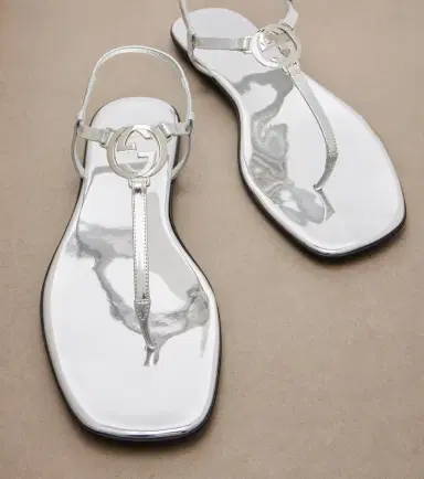 Gucci Interlocking G metallic leather thong sandals | Thumbnail 2 Gucci Interlocking G metallic leather thong sandals | Thumbnail 2