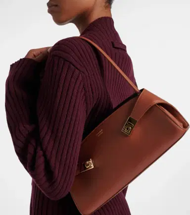 Ferragamo Hug East-West Small leather shoulder bag | Thumbnail 4 Ferragamo Hug East-West Small leather shoulder bag | Thumbnail 4