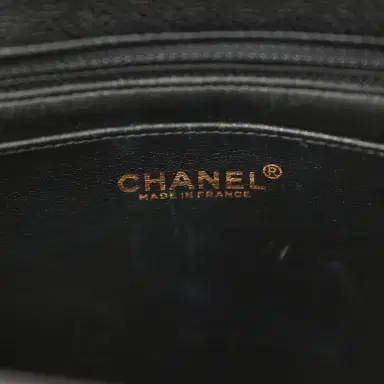 Chanel Vintage Chanel Medium Shoulder Bag Black Caviar Gold Hardware | Thumbnail 9 Chanel Vintage Chanel Medium Shoulder Bag Black Caviar Gold Hardware | Thumbnail 9
