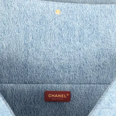 Chanel Chanel Maxi "Souplissimo" Large Flap Bag Blue Denim Gold Hardware | Thumbnail 11 Chanel Chanel Maxi "Souplissimo" Large Flap Bag Blue Denim Gold Hardware | Thumbnail 11