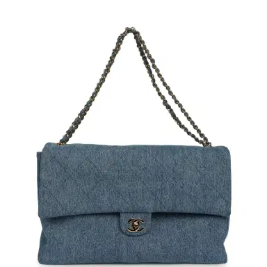 Chanel Chanel Maxi "Souplissimo" Large Flap Bag Blue Denim Gold Hardware | Thumbnail 7 Chanel Chanel Maxi "Souplissimo" Large Flap Bag Blue Denim Gold Hardware | Thumbnail 7
