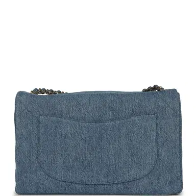 Chanel Chanel Maxi "Souplissimo" Large Flap Bag Blue Denim Gold Hardware | Thumbnail 4 Chanel Chanel Maxi "Souplissimo" Large Flap Bag Blue Denim Gold Hardware | Thumbnail 4