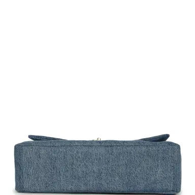 Chanel Chanel Maxi "Souplissimo" Large Flap Bag Blue Denim Gold Hardware | Thumbnail 6 Chanel Chanel Maxi "Souplissimo" Large Flap Bag Blue Denim Gold Hardware | Thumbnail 6