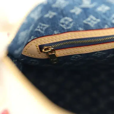 Louis Vuitton Louis Vuitton X Takashi Murakami Soft Speedy Bandouliere 30 Cherry White Monogram Gold Hardware | Thumbnail 10 Louis Vuitton Louis Vuitton X Takashi Murakami Soft Speedy Bandouliere 30 Cherry White Monogram Gold Hardware | Thumbnail 10