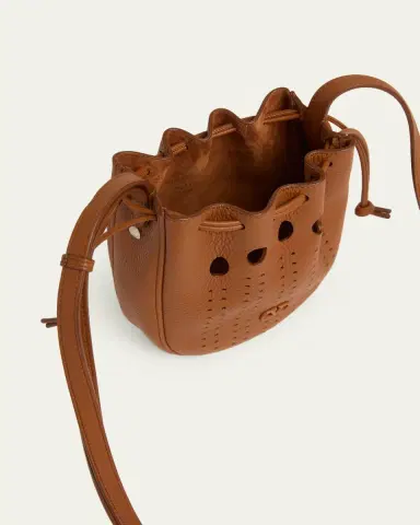 Valentino Garavani Men's Medium Drawstring Shoulder Bag in Grained Leather | Thumbnail 4 Valentino Garavani Men's Medium Drawstring Shoulder Bag in Grained Leather | Thumbnail 4
