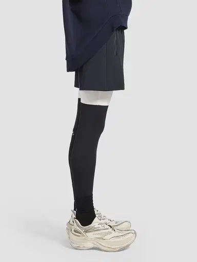 Balenciaga Men's Techwear Shorts - Navy White | Thumbnail 4 Balenciaga Men's Techwear Shorts - Navy White | Thumbnail 4