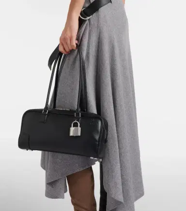 Loewe Amazona 31 leather shoulder bag | Thumbnail 4 Loewe Amazona 31 leather shoulder bag | Thumbnail 4