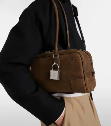 Loewe Amazona 31 leather shoulder bag | Thumbnail 2 Loewe Amazona 31 leather shoulder bag | Thumbnail 2