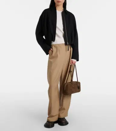 Loewe Amazona 31 leather shoulder bag | Thumbnail 4 Loewe Amazona 31 leather shoulder bag | Thumbnail 4