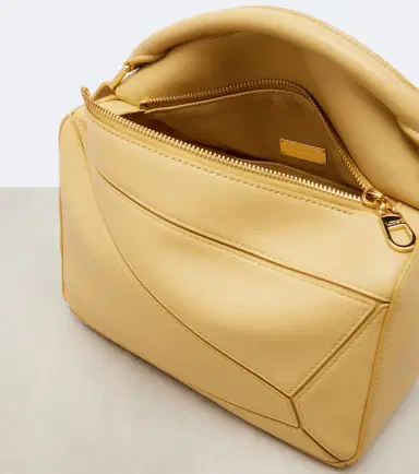 Loewe Featherlight Puzzle Large leather top-handle bag | Thumbnail 6 Loewe Featherlight Puzzle Large leather top-handle bag | Thumbnail 6