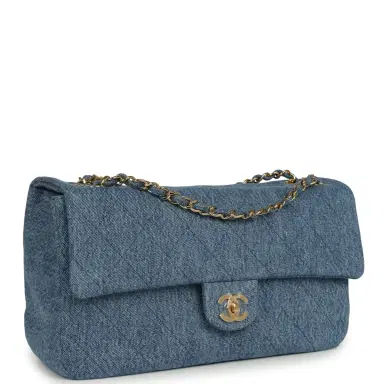 Chanel Chanel Maxi "Souplissimo" Small Flap Bag Blue Denim Gold Hardware | Thumbnail 2 Chanel Chanel Maxi "Souplissimo" Small Flap Bag Blue Denim Gold Hardware | Thumbnail 2