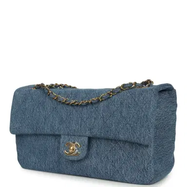 Chanel Chanel Maxi "Souplissimo" Small Flap Bag Blue Denim Gold Hardware | Thumbnail 5 Chanel Chanel Maxi "Souplissimo" Small Flap Bag Blue Denim Gold Hardware | Thumbnail 5