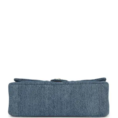 Chanel Chanel Maxi "Souplissimo" Small Flap Bag Blue Denim Gold Hardware | Thumbnail 6 Chanel Chanel Maxi "Souplissimo" Small Flap Bag Blue Denim Gold Hardware | Thumbnail 6