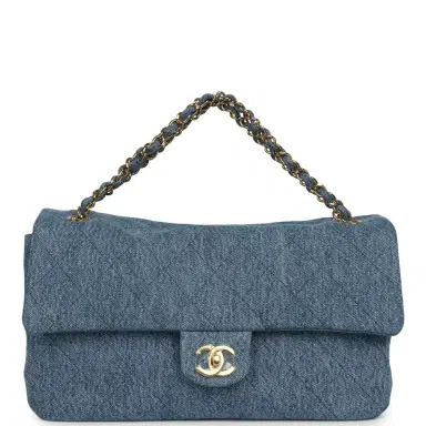 Chanel Chanel Maxi "Souplissimo" Small Flap Bag Blue Denim Gold Hardware | Thumbnail 7 Chanel Chanel Maxi "Souplissimo" Small Flap Bag Blue Denim Gold Hardware | Thumbnail 7