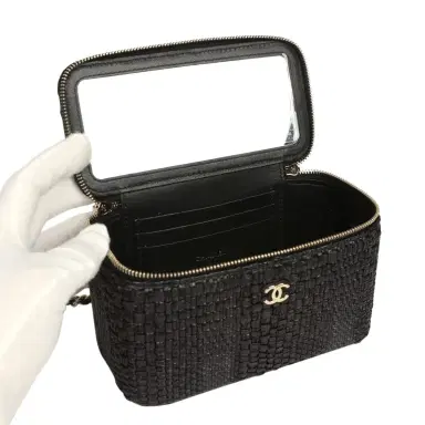 Chanel Chanel Small Vanity Case Black Raffia Light Gold Hardware | Thumbnail 8 Chanel Chanel Small Vanity Case Black Raffia Light Gold Hardware | Thumbnail 8