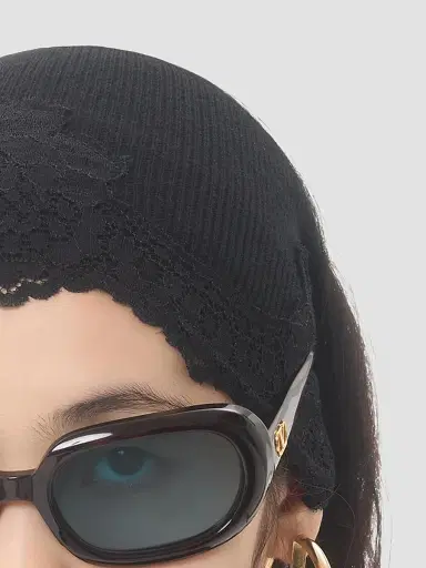 Valentino Garavani Women's VLogo Signature Cashmere and Lace Headband - Black | Thumbnail 3 Valentino Garavani Women's VLogo Signature Cashmere and Lace Headband - Black | Thumbnail 3
