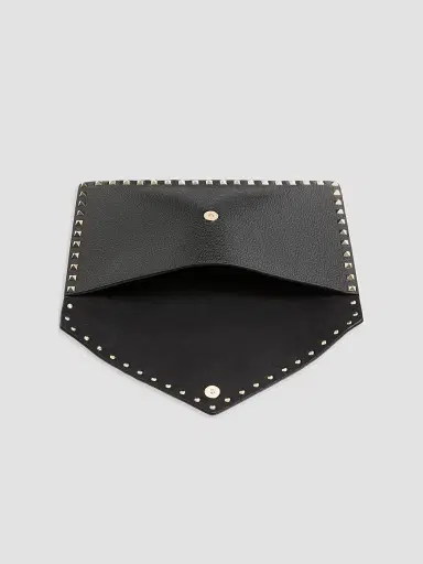 Valentino Garavani Women's Rockstud Grainy Calfskin Envelope Pouch - Black | Thumbnail 5 Valentino Garavani Women's Rockstud Grainy Calfskin Envelope Pouch - Black | Thumbnail 5
