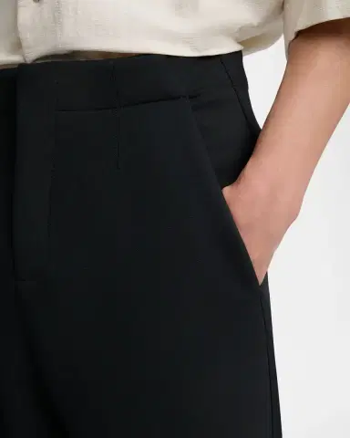 Jacquemus Men's Le Pantalon Cropped Curved-Leg Trousers | Thumbnail 4 Jacquemus Men's Le Pantalon Cropped Curved-Leg Trousers | Thumbnail 4
