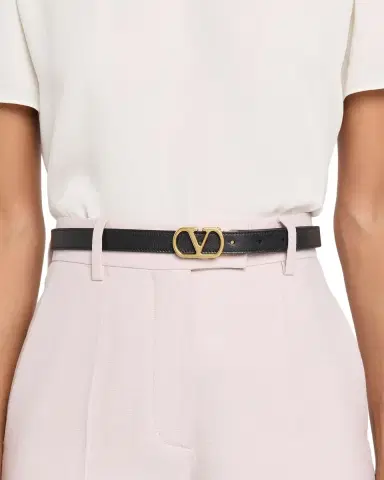 Valentino Garavani VLogo Signature Reversible Shiny Calfskin Belt 20MM | Thumbnail 2 Valentino Garavani VLogo Signature Reversible Shiny Calfskin Belt 20MM | Thumbnail 2