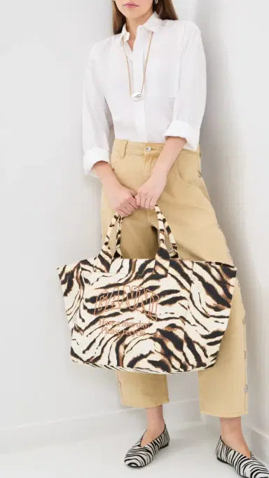 Ganni XXL Zebra Shopper Tote Egret One Size | Thumbnail 3 Ganni XXL Zebra Shopper Tote Egret One Size | Thumbnail 3