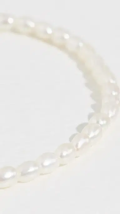 Ariel Gordon Jewelry Petite Pearl Beaded Bracelet Pearl/14k Gold One Size | Thumbnail 4 Ariel Gordon Jewelry Petite Pearl Beaded Bracelet Pearl/14k Gold One Size | Thumbnail 4