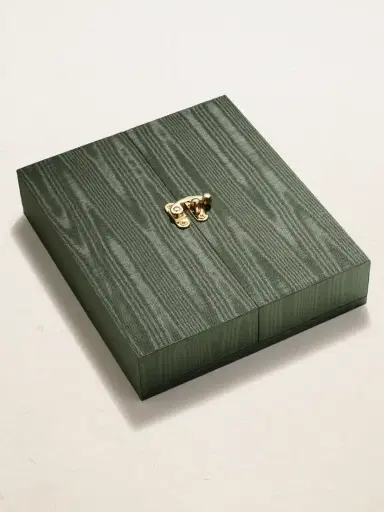 Marie Lichtenberg Cœur Percé 18-karat Gold And Diamond Pendant Necklace | Thumbnail 5 Marie Lichtenberg Cœur Percé 18-karat Gold And Diamond Pendant Necklace | Thumbnail 5