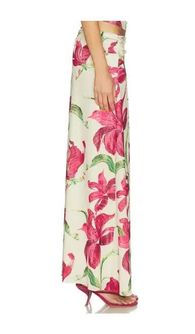 SOVERE Azalea Skirt | Thumbnail 2 SOVERE Azalea Skirt | Thumbnail 2
