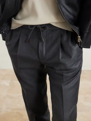 Slowear Tapered Pleated Virgin Wool Trousers - Men | Thumbnail 5 Slowear Tapered Pleated Virgin Wool Trousers - Men | Thumbnail 5