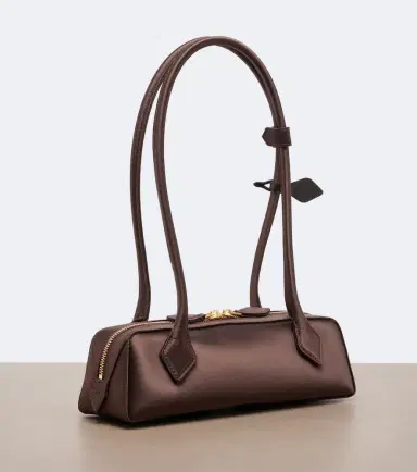 Alaia Alaïa Le Teckel Small satin shoulder bag | Thumbnail 4 Alaia Alaïa Le Teckel Small satin shoulder bag | Thumbnail 4