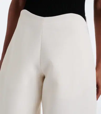 Alaia Alaïa Wool crêpe barrel-leg pants | Thumbnail 3 Alaia Alaïa Wool crêpe barrel-leg pants | Thumbnail 3