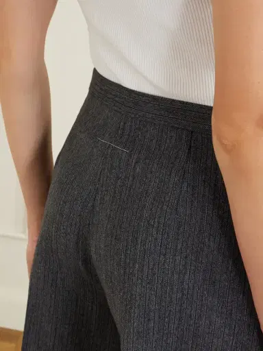 MM6 MAISON MARGIELA Striped Pleated Mélange-twill Shorts | Thumbnail 5 MM6 MAISON MARGIELA Striped Pleated Mélange-twill Shorts | Thumbnail 5
