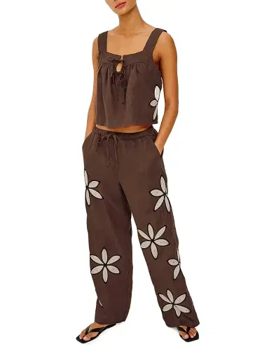RAILS Women's Calais Crochet Flower Linen Top - Cocoa Floral Embroidery - Size XS | Thumbnail 2 RAILS Women's Calais Crochet Flower Linen Top - Cocoa Floral Embroidery - Size XS | Thumbnail 2