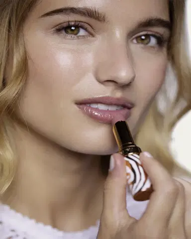 Sisley-Paris Phyto-Rouge Shine Lipstick | Thumbnail 4 Sisley-Paris Phyto-Rouge Shine Lipstick | Thumbnail 4